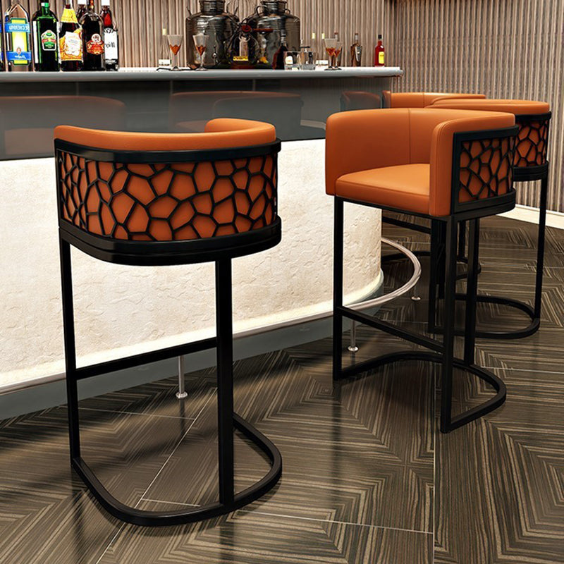 Modern Luxury Faux Leather &amp; Metal Curved Oval Bar Stool With Armrests &amp; Footrest For Kitchen &amp; Bar Counter