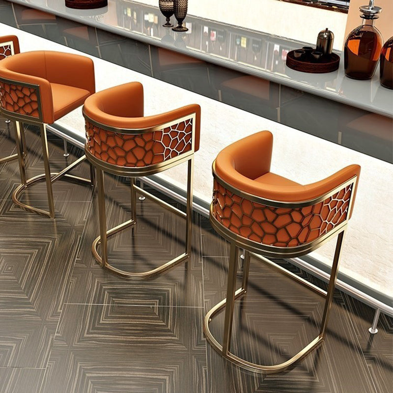Modern Luxury Faux Leather &amp; Metal Curved Oval Bar Stool With Armrests &amp; Footrest For Kitchen &amp; Bar Counter