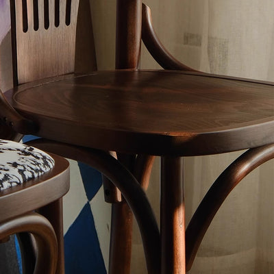 Silla de comedor contemporánea retro de madera de haya con asiento de tela de ratán y cuero sintético redondo con respaldo curvado para comedor 