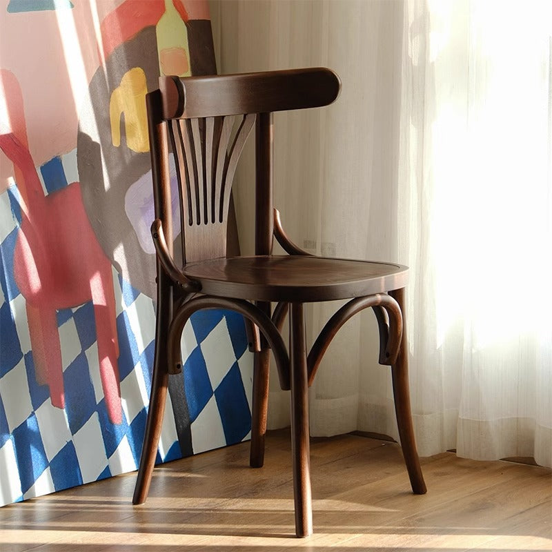 Silla de comedor contemporánea retro de madera de haya con asiento de tela de ratán y cuero sintético redondo con respaldo curvado para comedor 