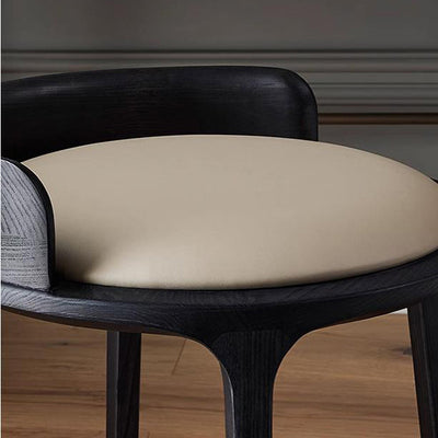 Zeitgenössischer Retro-Hocker aus Eschenholz und Leder mit Rückenlehne für das Schlafzimmer 