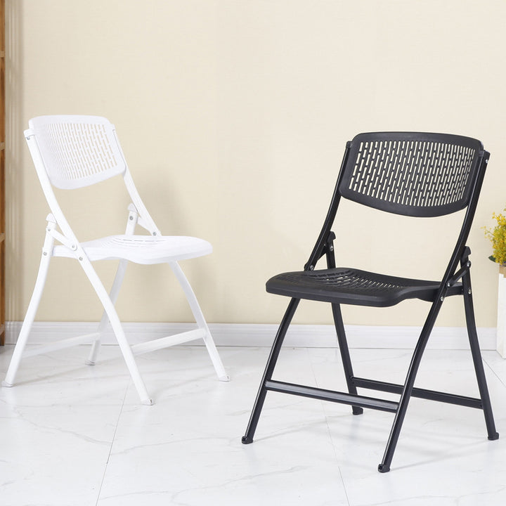 Chaise de bureau pliante carrée moderne minimaliste en PP et en acier avec dossier pour la maison et le bureau 