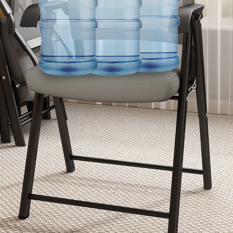 Moderner minimalistischer klappbarer Netzschwamm-Kohlenstoffstahl-Quadrat-Schreibtischstuhl mit Rückenlehne und Armlehnen für das Home Office oder das Studium 