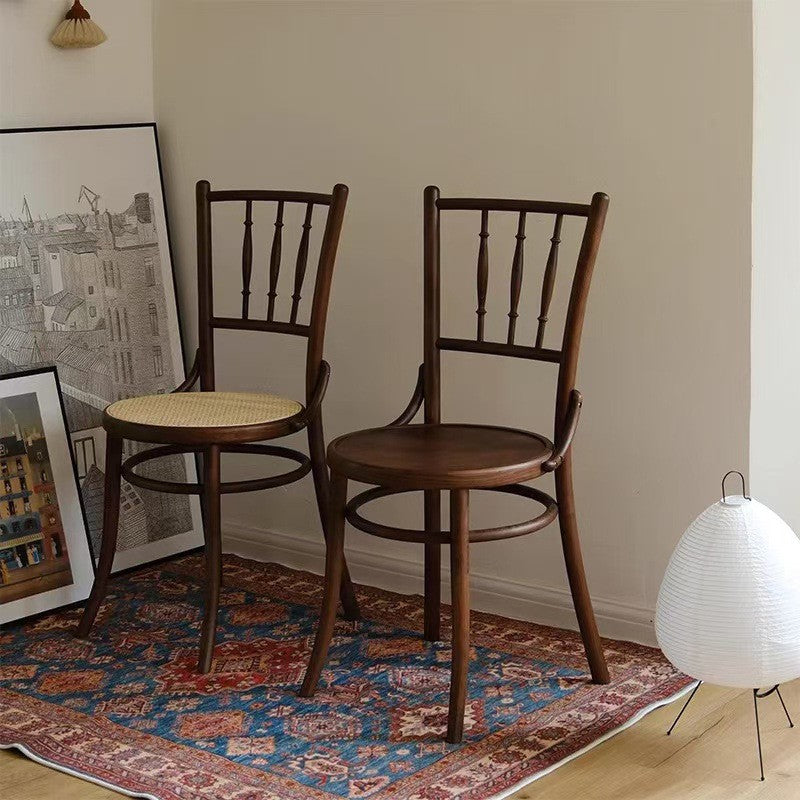Chaise de salle à manger ronde contemporaine en bois de hêtre et rotin avec dossier et repose-pieds pour salle à manger 