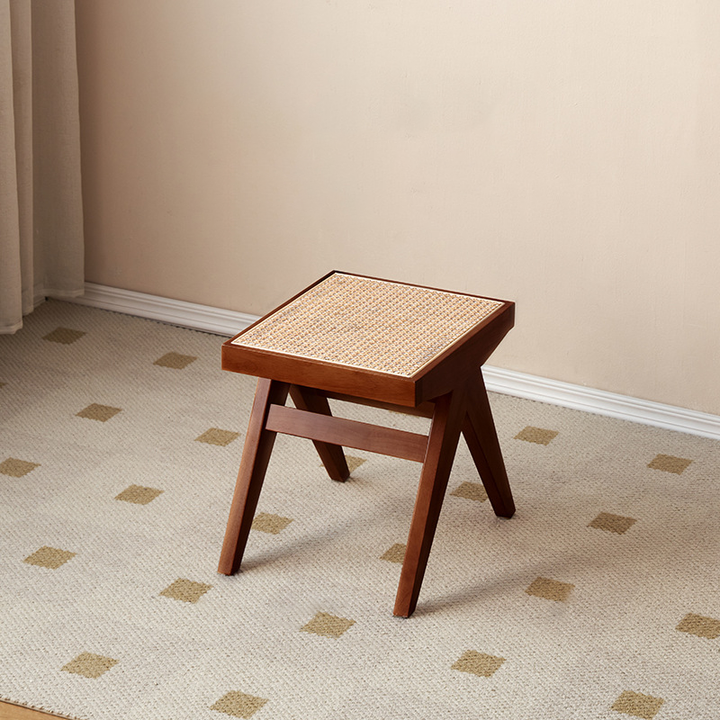 Banc rectangulaire en bois de caoutchouc japonais traditionnel et rotin avec pieds en V et siège tissé à la main pour entrée et salon 