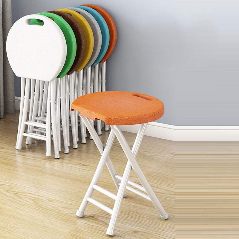 Chaise de salle à manger pliante ronde en PP minimaliste moderne et en acier au carbone avec design portable pour cuisine et salle à manger 