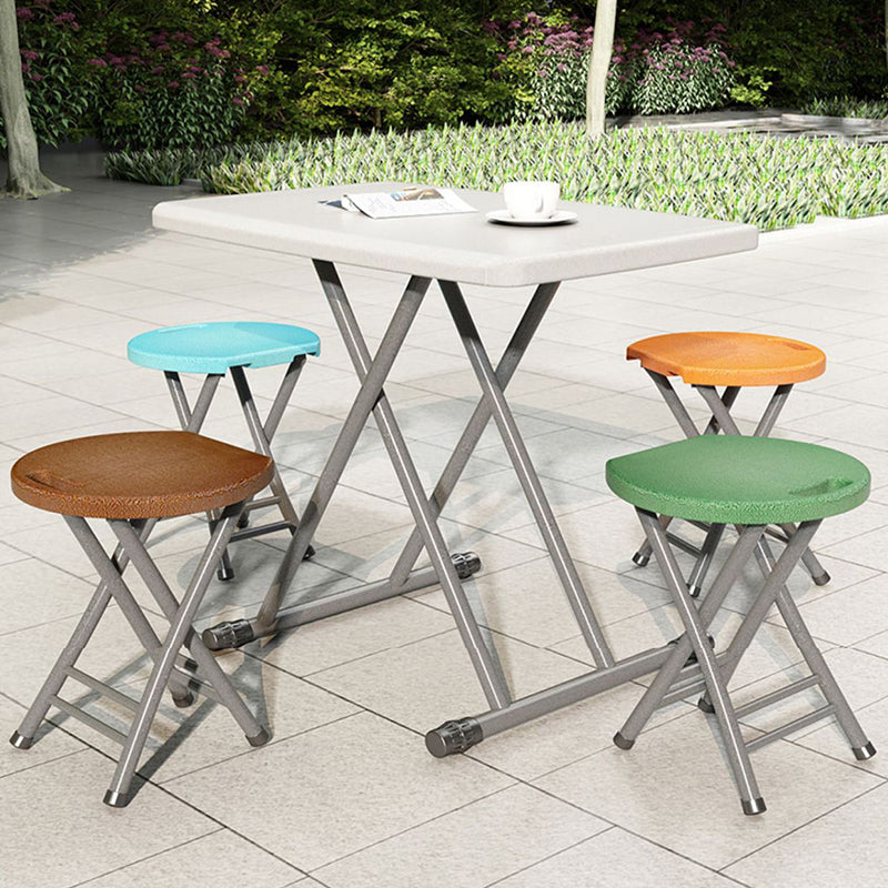 Chaise de salle à manger pliante ronde en PP minimaliste moderne et en acier au carbone avec design portable pour cuisine et salle à manger 