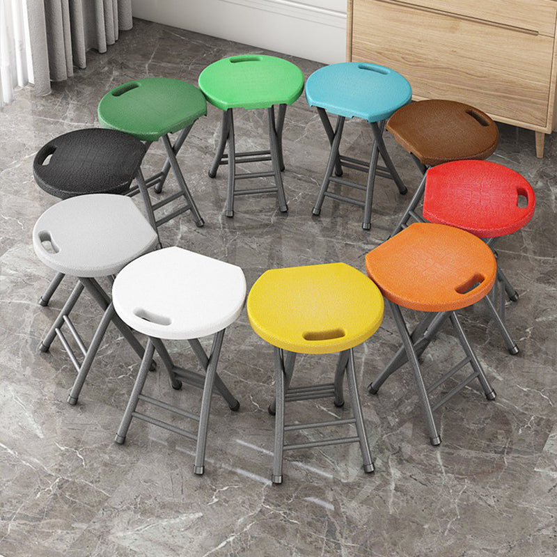 Chaise de salle à manger pliante ronde en PP minimaliste moderne et en acier au carbone avec design portable pour cuisine et salle à manger 