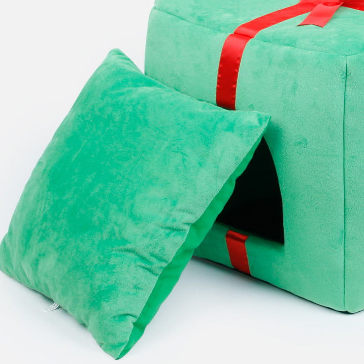 Conception contemporaine créative de boîte cadeau pour sapin de Noël, cristal, velours, fauteuil d’appoint pour animal de compagnie, dossier, sans accoudoirs, pour salon 