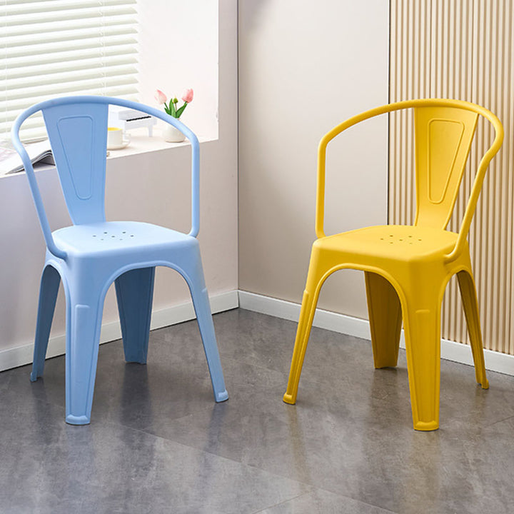 Moderner minimalistischer gebogener rechteckiger PP-Esszimmerstuhl Rückenlehne ohne Armlehnen für Esszimmer 