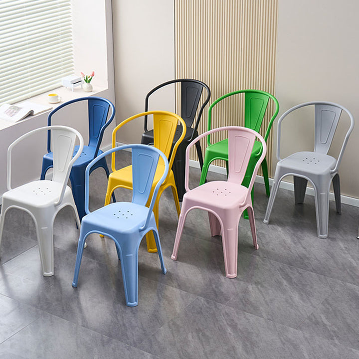 Moderner minimalistischer gebogener rechteckiger PP-Esszimmerstuhl Rückenlehne ohne Armlehnen für Esszimmer 