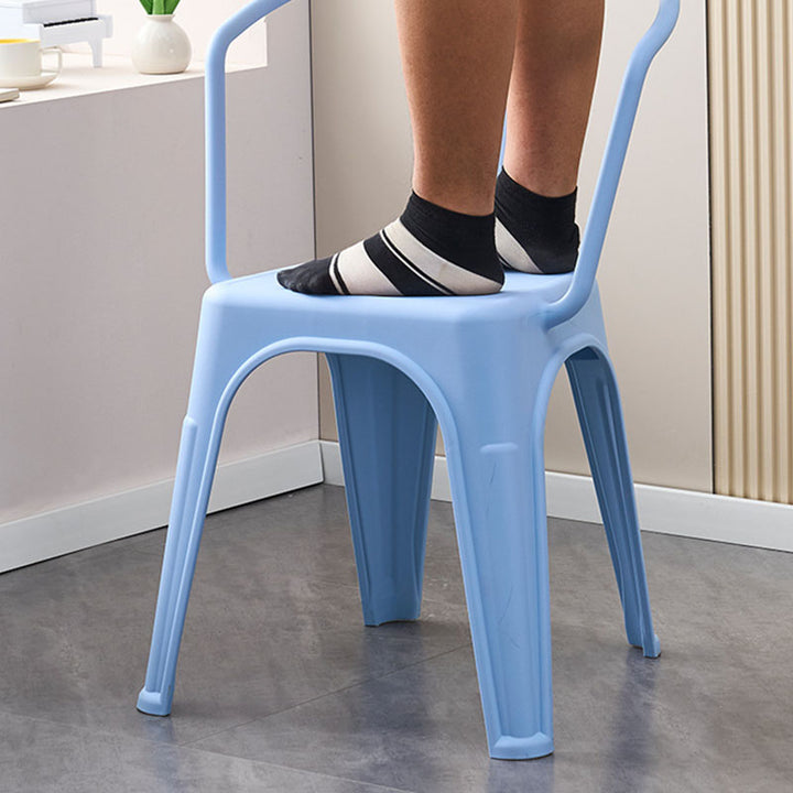 Moderner minimalistischer gebogener rechteckiger PP-Esszimmerstuhl Rückenlehne ohne Armlehnen für Esszimmer 