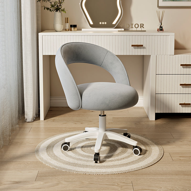 Moderner minimalistischer geschwungener Hocker aus Samt, Nylon und Plastik ohne Rückenlehne für das Schlafzimmer 