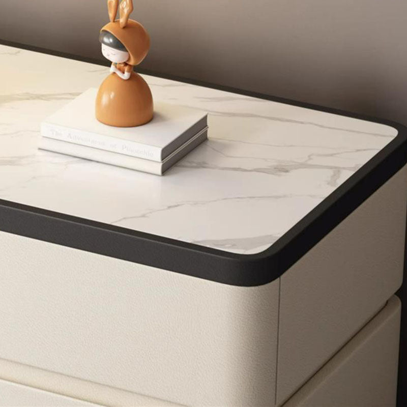 Moderner minimalistischer rechteckiger Steintafel-Nachttisch aus Massivholz mit Katzenpfotenleder, 2 Schubladen für das Schlafzimmer 