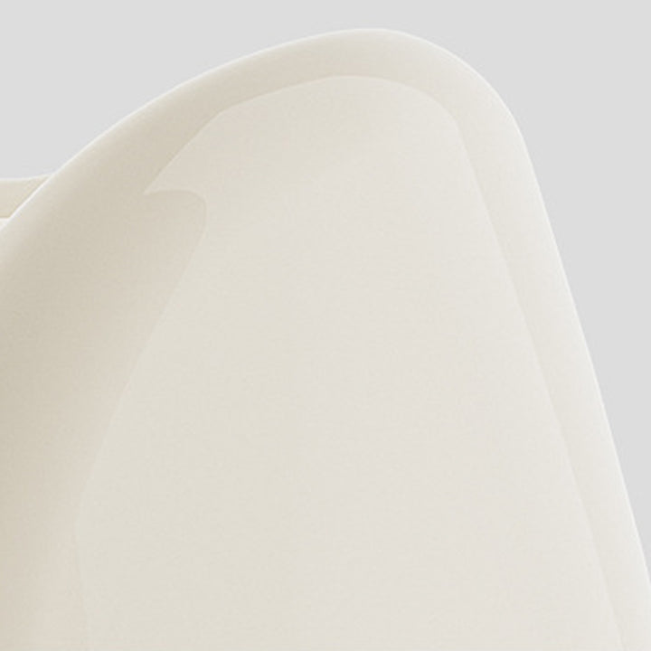 Moderno taburete bajo infantil minimalista curvado de PET con respaldo y reposabrazos para sala de estar 