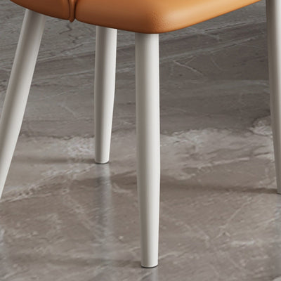 Silla de comedor de acero al carbono con respaldo tapizado en cuero artificial rectangular cuadrado nórdico contemporáneo para comedor 
