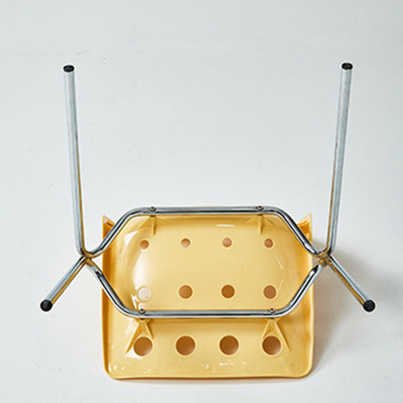 Silla de comedor contemporánea y creativa con respaldo de plástico PP y estructura de hierro en forma rectangular de queso para comedor 