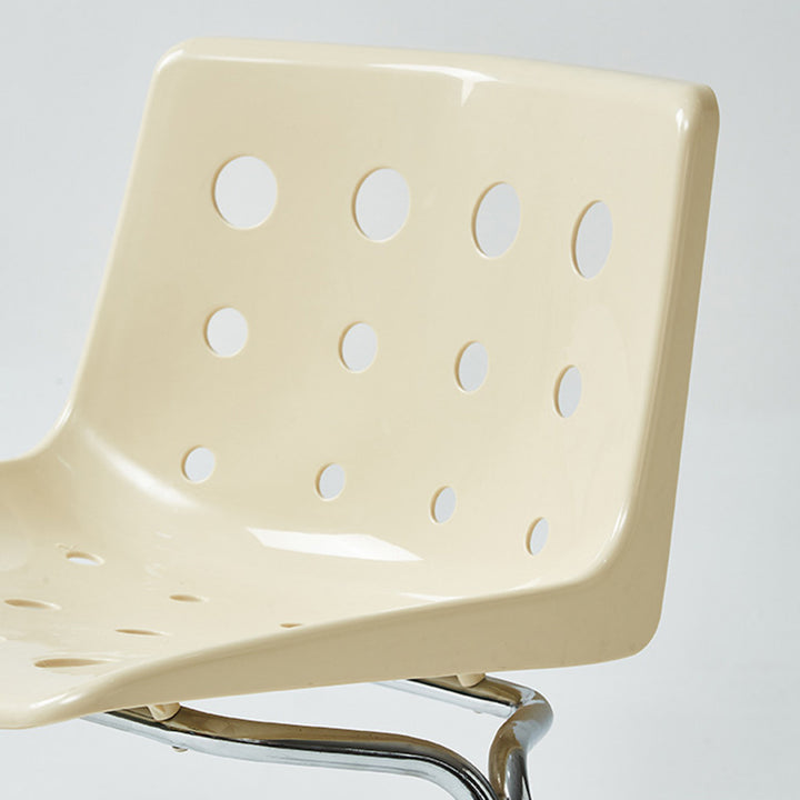 Silla de comedor contemporánea y creativa con respaldo de plástico PP y estructura de hierro en forma rectangular de queso para comedor 