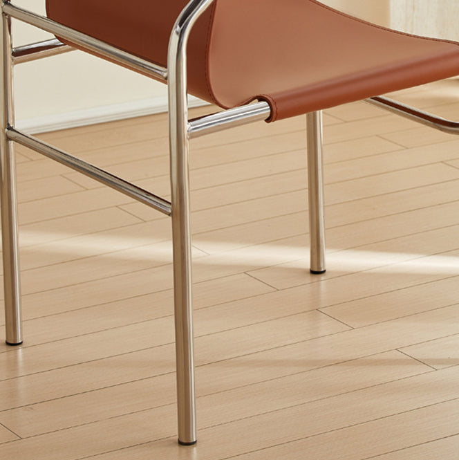 Moderner minimalistischer Esszimmerstuhl mit rechteckiger Form aus Kunstsattelleder und Edelstahlrahmen für das Esszimmer 