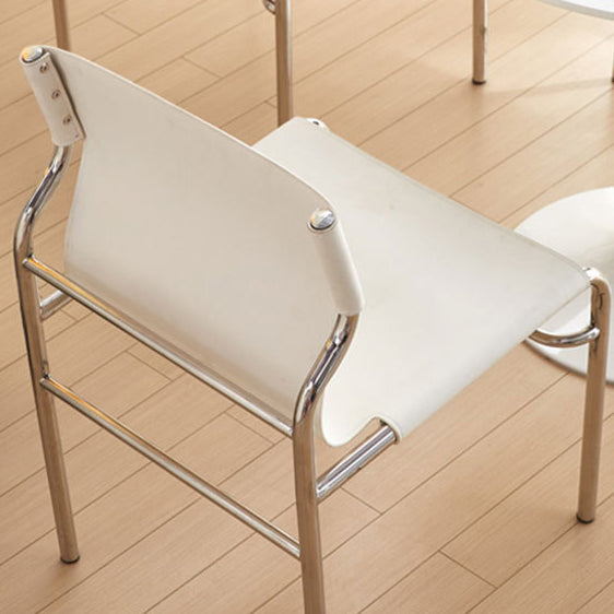 Moderner minimalistischer Esszimmerstuhl mit rechteckiger Form aus Kunstsattelleder und Edelstahlrahmen für das Esszimmer 