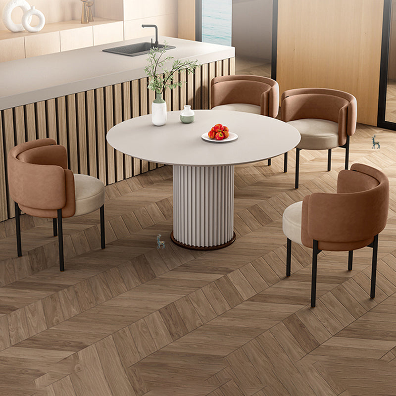 Silla de comedor contemporánea nórdica redonda tapizada en terciopelo con respaldo de acero al carbono para sala de estar 