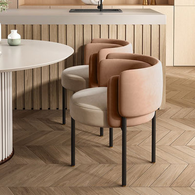 Silla de comedor contemporánea nórdica redonda tapizada en terciopelo con respaldo de acero al carbono para sala de estar 