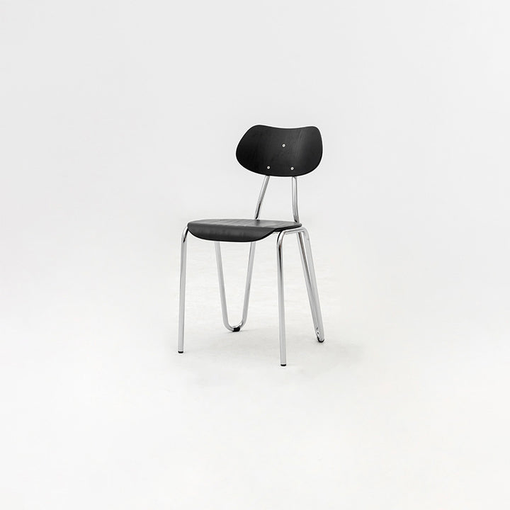 Moderner minimalistischer Esszimmerstuhl mit runder geometrischer Form aus Eisen in Holzoptik fürs Esszimmer 