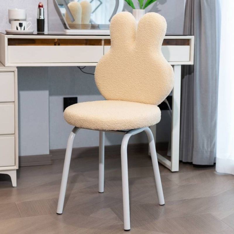 Taburete contemporáneo redondo creativo tapizado con respaldo en forma de conejo de lana de cordero y estructura de hierro para tocador en el dormitorio 