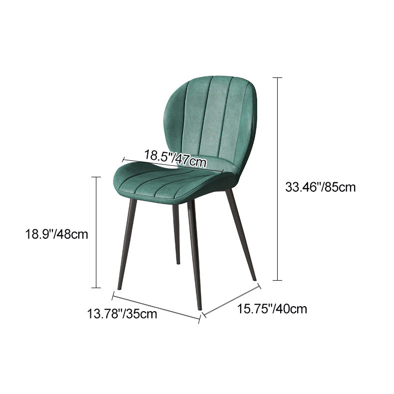 Chaise de salle à manger contemporaine en cuir PU rayé en forme de coquille nordique avec dossier en métal pour salle à manger 