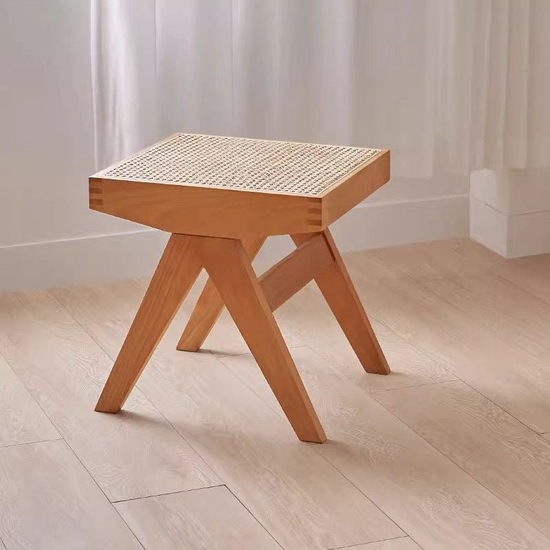 Moderner minimalistischer rechteckiger Rattan-Holzhocker für das Wohnzimmer 