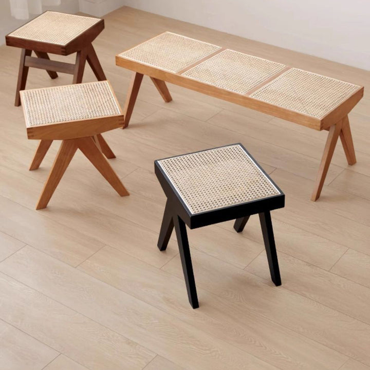 Moderner minimalistischer rechteckiger Rattan-Holzhocker für das Wohnzimmer 
