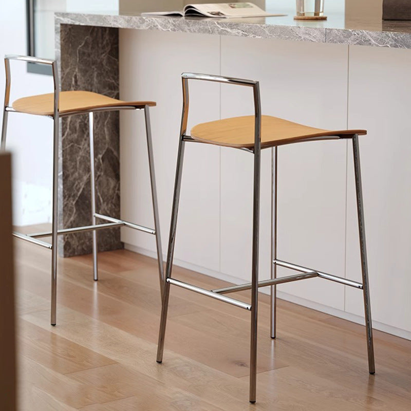 Tabouret de bar moderne minimaliste carré en fer à plusieurs niveaux avec panneau en bois massif pour salle à manger 
