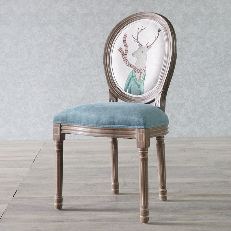 Chaise de salle à manger en tissu de velours avec cadre en bois incurvé européen traditionnel et vieilli, dossier rond pour salle à manger 