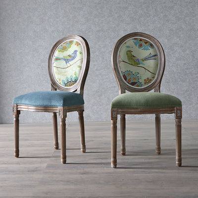 كرسي طعام من القماش المخملي بإطار خشبي منحني تقليدي أوروبي مستهلك بمظهر قديم مع ظهر مستدير لغرفة الطعام 