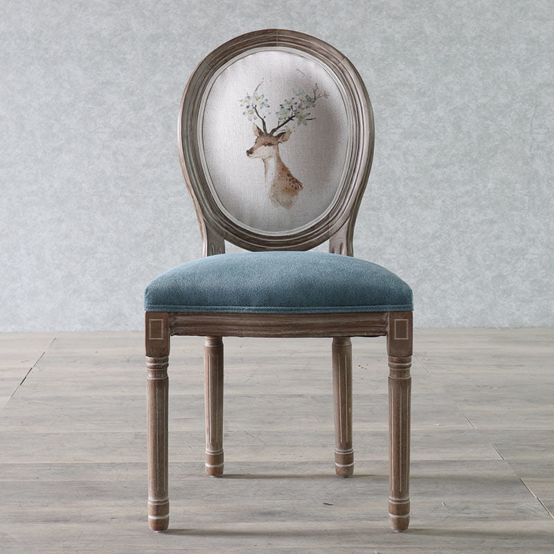 Chaise de salle à manger en tissu de velours avec cadre en bois incurvé européen traditionnel et vieilli, dossier rond pour salle à manger 