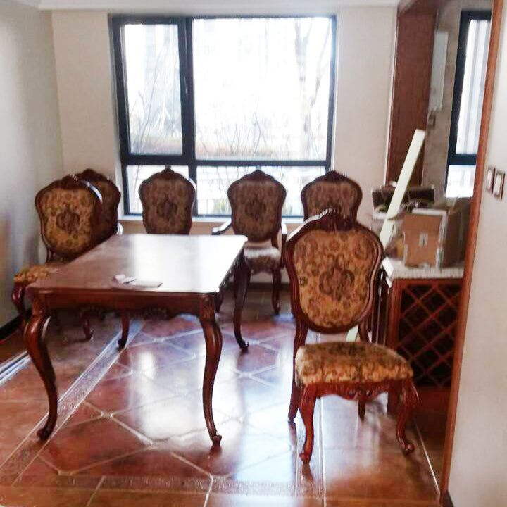 Chaise de salle à manger traditionnelle vintage en bois massif avec tissu chenille, dossier et accoudoirs rembourrés en éponge pour salle à manger 