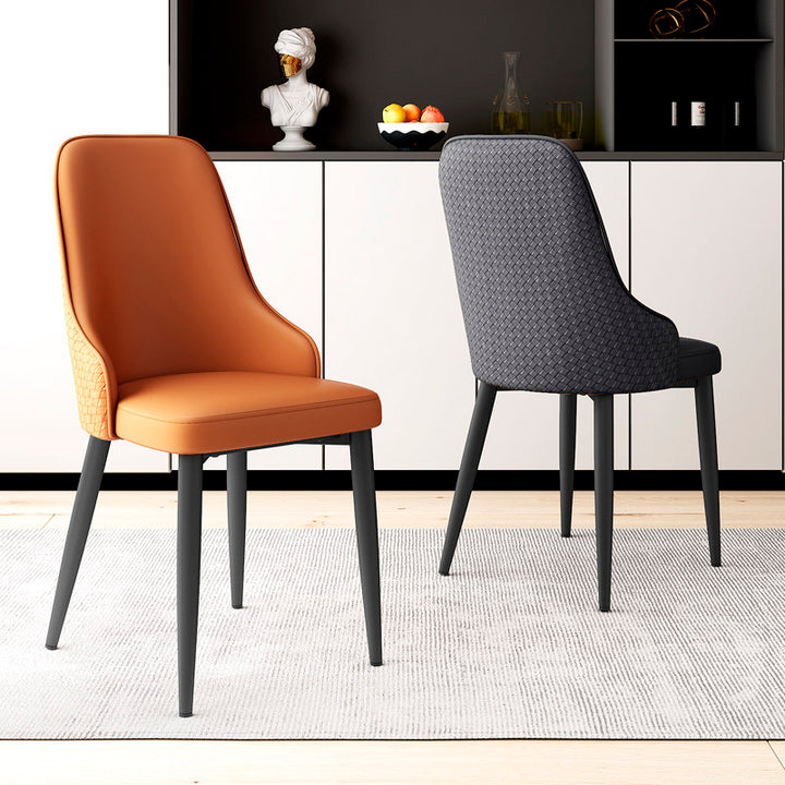 Moderner minimalistischer Esszimmerstuhl aus Kunstleder, Schwamm und Karbonstahl mit Rückenlehne für das Esszimmer 