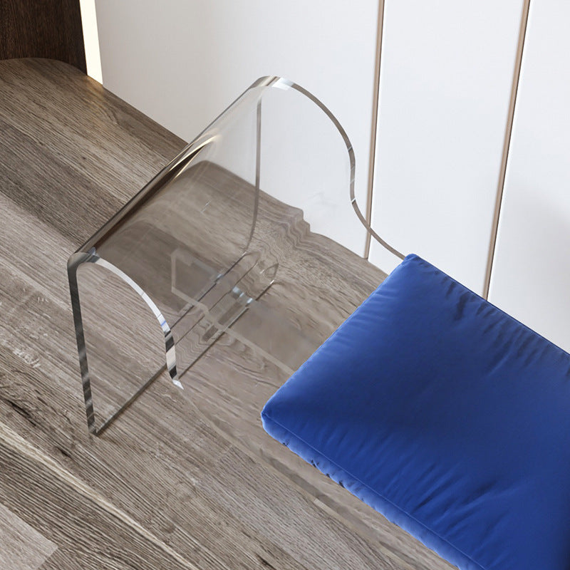 Moderner minimalistischer rechteckiger Fußhocker aus Acryl mit Samt und Schaumstoffpolsterung, mit Armlehne, für das Wohnzimmer 
