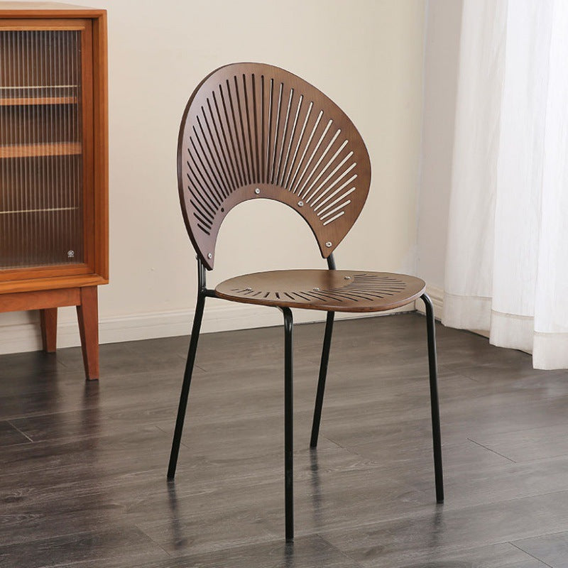 Respaldo de silla de comedor de acero al carbono de madera maciza nórdica contemporánea para comedor 