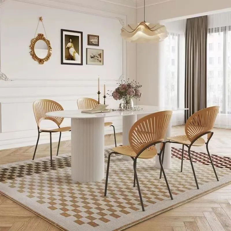 Respaldo de silla de comedor de acero al carbono de madera maciza nórdica contemporánea para comedor 