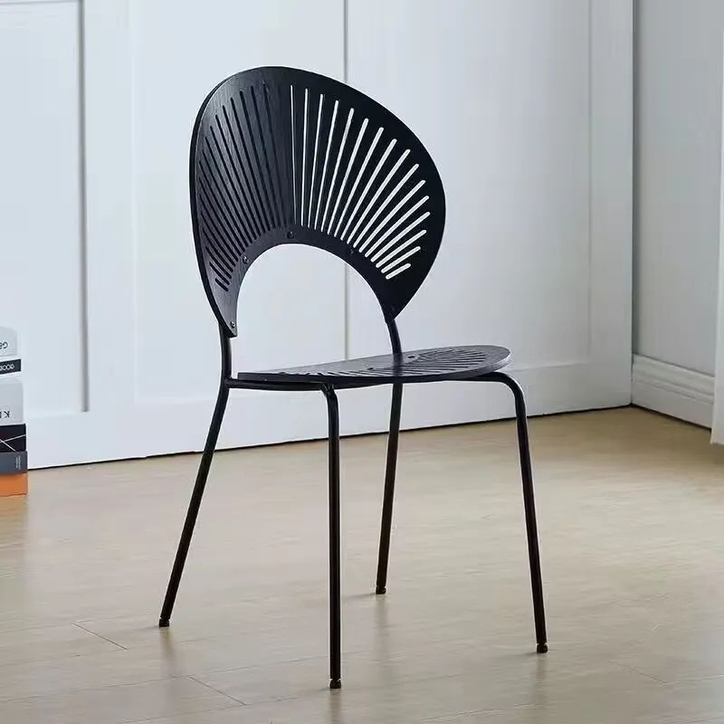 Respaldo de silla de comedor de acero al carbono de madera maciza nórdica contemporánea para comedor 