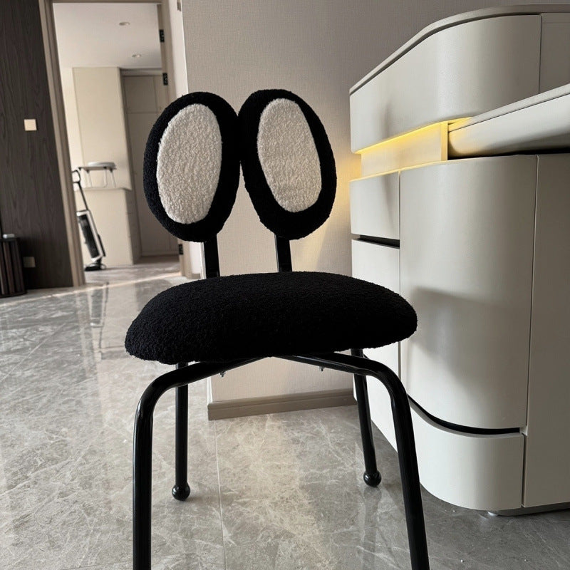 Taburete de tocador rectangular contemporáneo y creativo de hierro con tela sherpa, doble respaldo ovalado, sin brazos y giratorio para dormitorio 