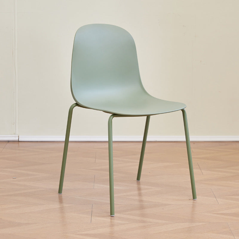 Modern Minimalist PP Plastic Iron Frame Curved Dining Chair Backrest Armless For Dining Room
