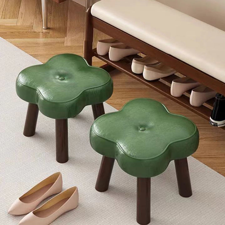 Moderner kreativer niedriger Hocker in Blütenform aus Kunstleder in Öl-Wachs-Optik, Massivholz und Schwamm, ohne Rückenlehne und Armlehnen, für das Wohnzimmer 