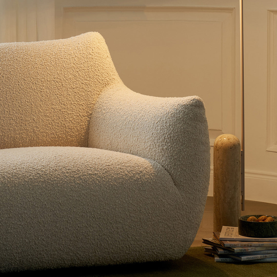 Sofá moderno minimalista inspirado en Totoro, de tejido sherpa y madera de pino, con respaldo y reposabrazos, para sala de estar 
