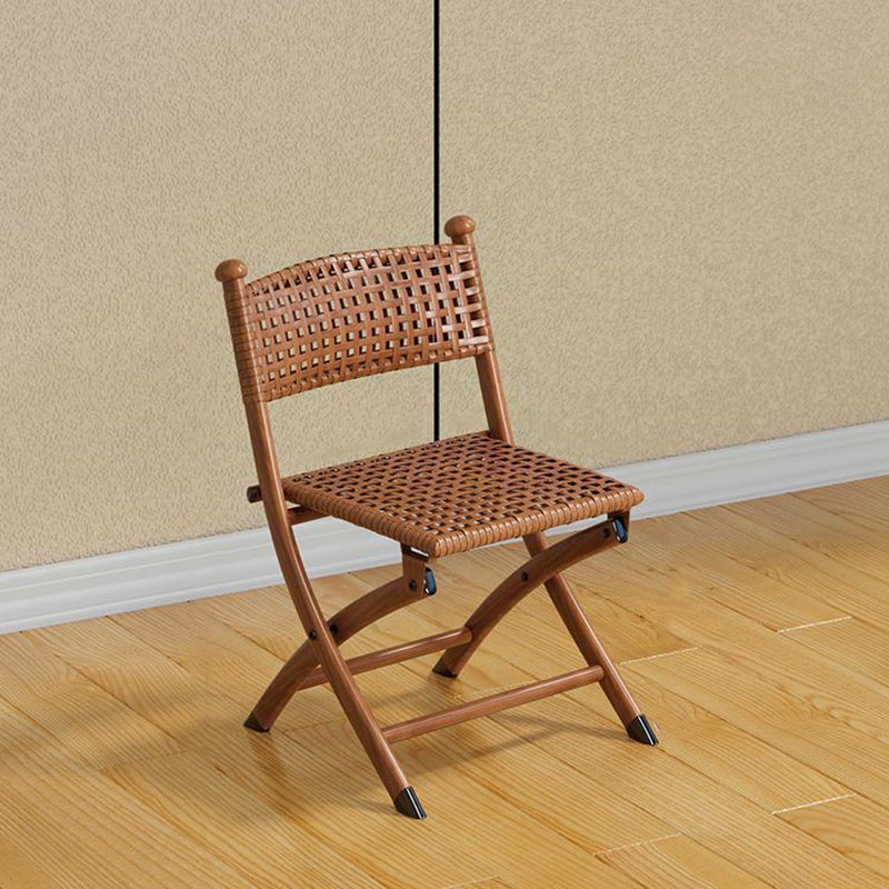Simplicité contemporaine Chaise empilable pliable en PE tressé avec structure en fer incurvée, dossier, sans accoudoirs, pour salon 