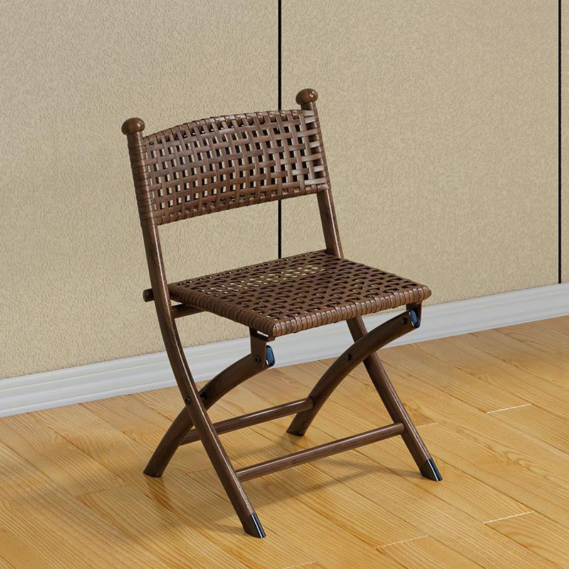 Simplicité contemporaine Chaise empilable pliable en PE tressé avec structure en fer incurvée, dossier, sans accoudoirs, pour salon 