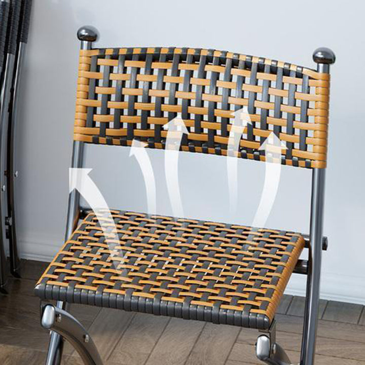 Simplicité contemporaine Chaise empilable pliable en PE tressé avec structure en fer incurvée, dossier, sans accoudoirs, pour salon 