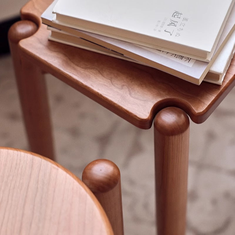 Taburete bajo redondo de madera de cerezo minimalista moderno para sala de estar 