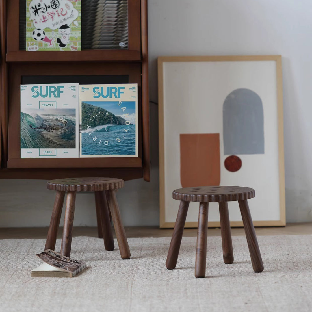 Tabouret bas rond contemporain nordique en noyer noir pour salon 